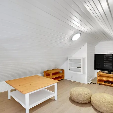 Holiday home Stunning In Romo With Kitchen *