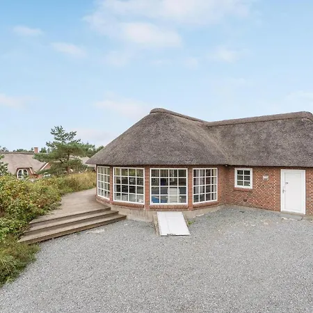 Holiday home Stunning In Romo With Kitchen Romo