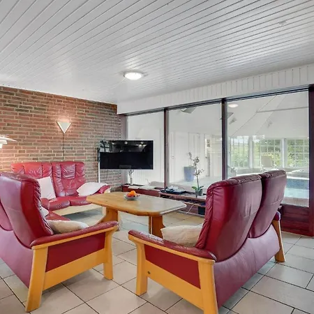 Holiday home Stunning In Romo With Kitchen *