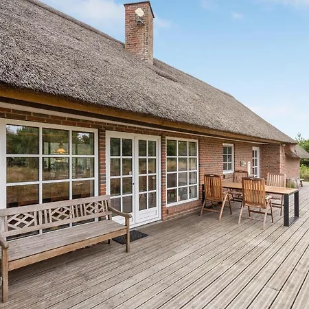 Feriehus Stunning In Romo With Kitchen