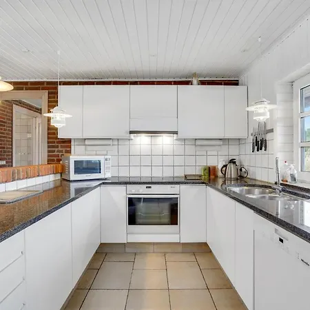 Stunning In Romo With Kitchen