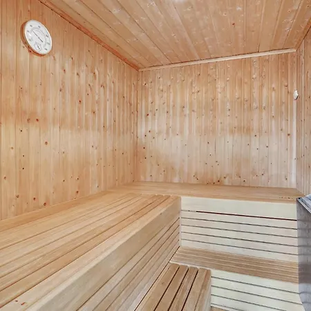 Vakantiehuis Amazing In With Sauna Romo