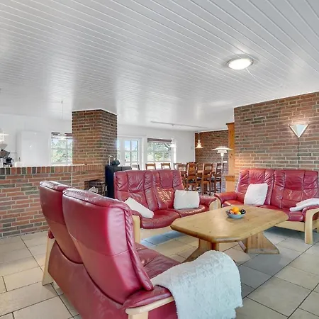 Holiday home Stunning In Romo With Kitchen Romo